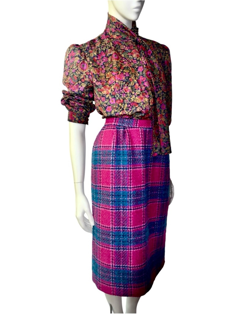 RARE Vintage Pendleton Classic Plaid Wool Blend Pencil Skirt in Fuchsia and Teal - Picture 2 of 11